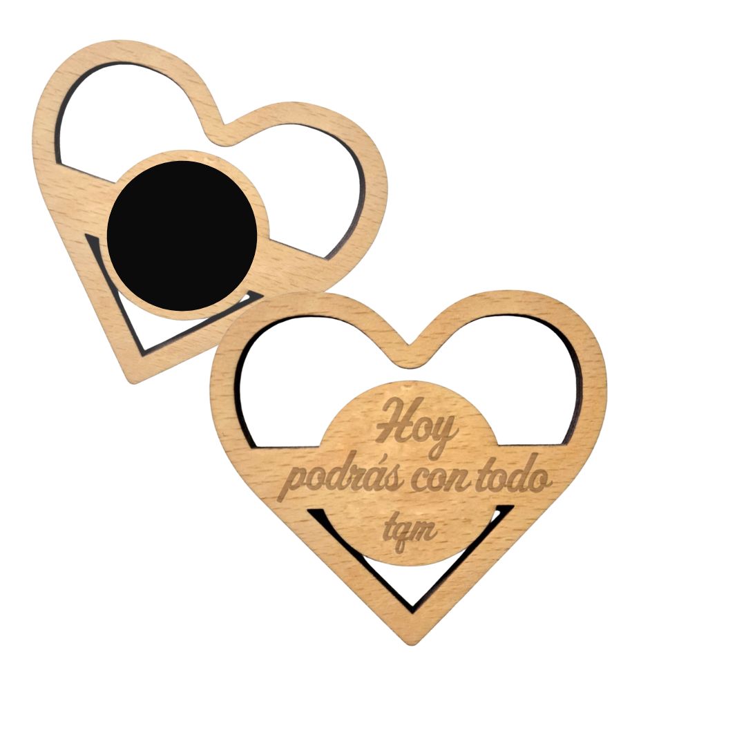 Imán de madera de haya en forma de corazón silueteado con un toque inspirador grabado a láser: "Hoy Podrás con todo. TQM"