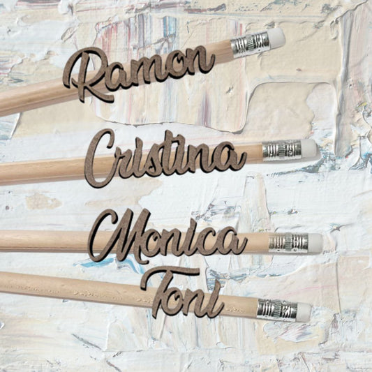 Lápices de madera con nombre de madera tallados a láser para personalizar cada unidad con su nombre. Regalo ideal para eventos
