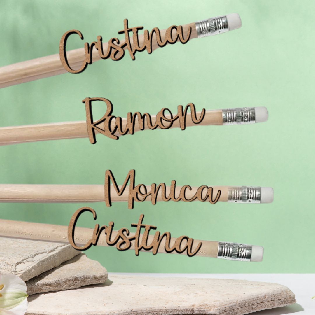 Lápices de madera con nombre de madera tallados a láser para personalizar cada unidad con su nombre. Regalo ideal para eventos