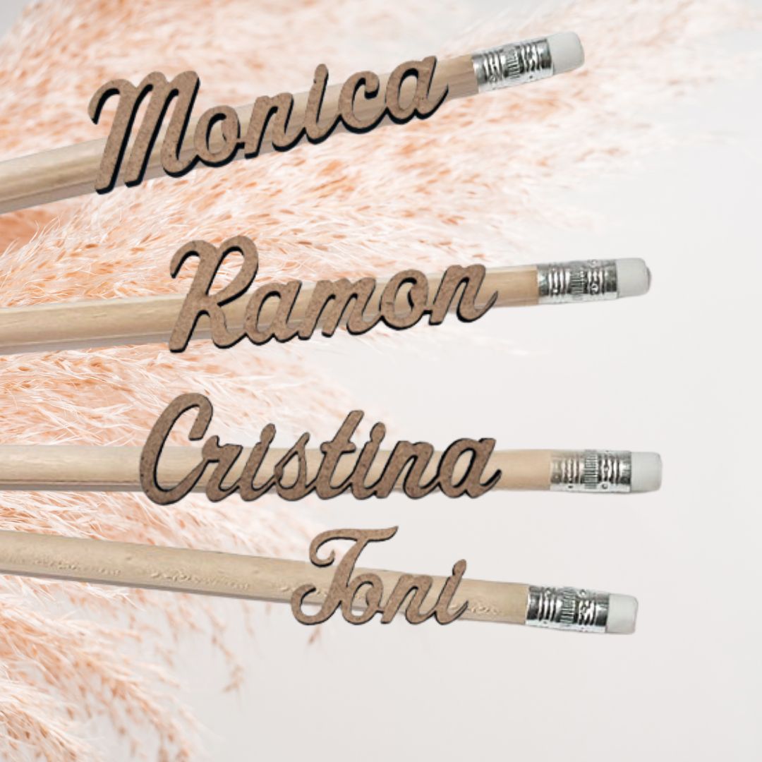 Lápices de madera con nombre de madera tallados a láser para personalizar cada unidad con su nombre. Regalo ideal para eventos
