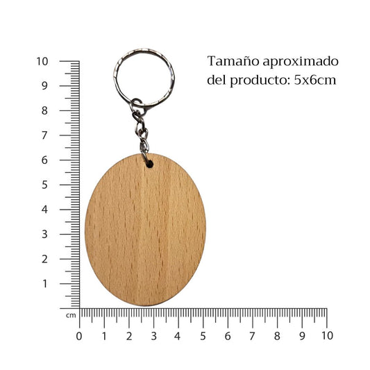 Tamaño del llavero ovalado de madera.