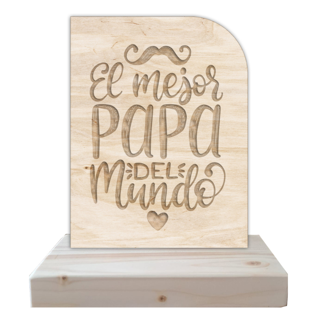 Trofeo en forma de vela, de tablero de chopo natural con base de madera de abeto. Personalizado con grabado a láser especial para el día del padre.