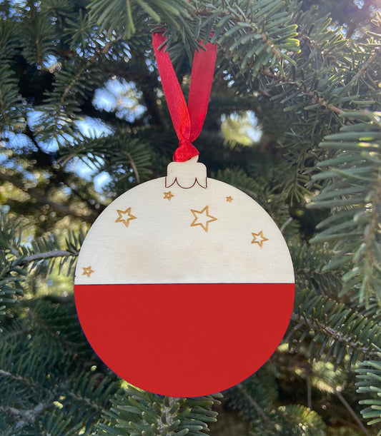 Bola para el árbol de navidad personalizada con nombre grabado a láser y pintada del color que elijas.