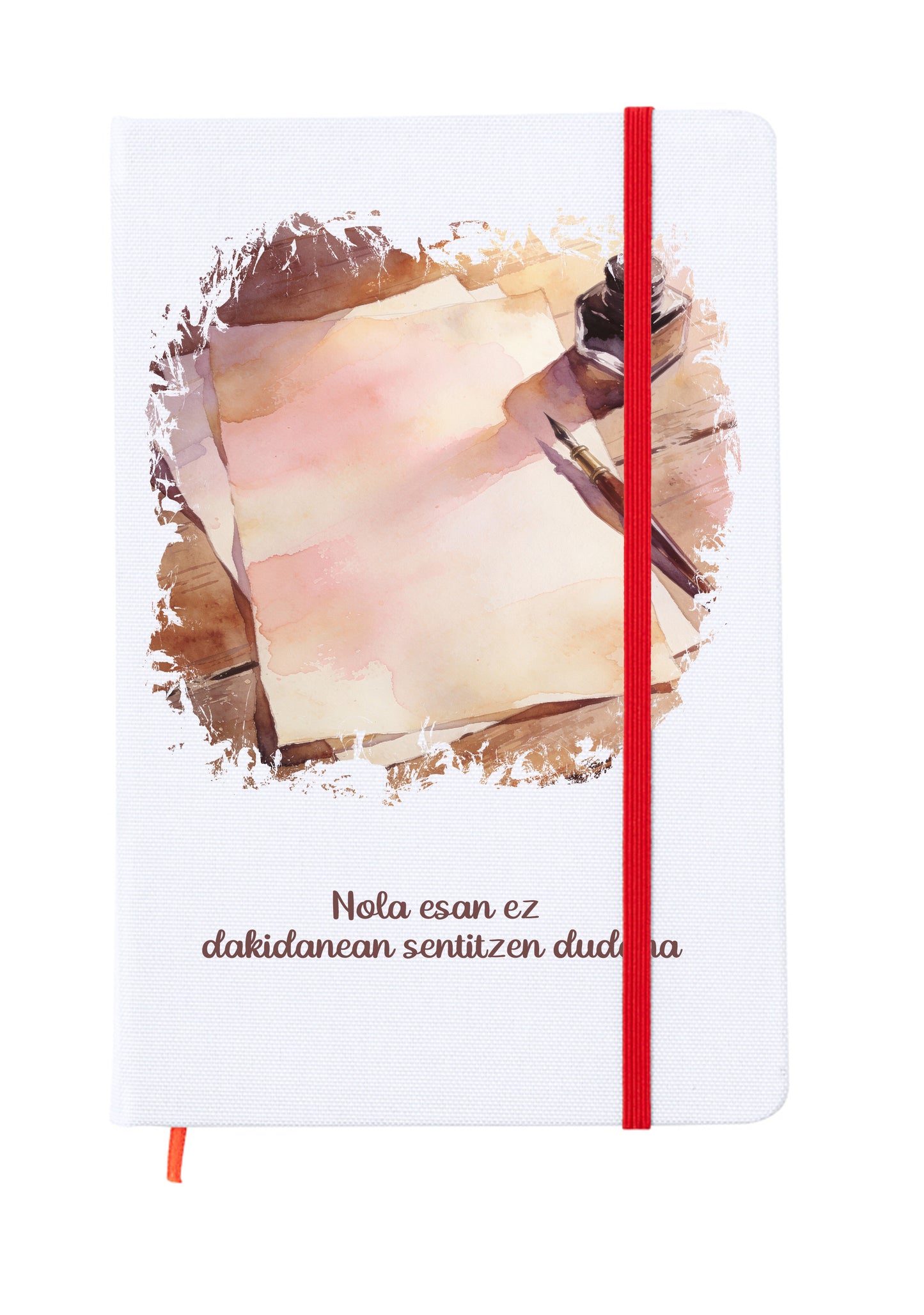 Libreta tamaño 15x20cm con goma elástica para cerrar de color rojo. Interior páginas en blanco para escribir compartiendo con la pareja. Portada a todo color con una ilustración romántica que forma parte de un conjunto para san valentin. Nola esan ez dakidanean sentitzen dudana