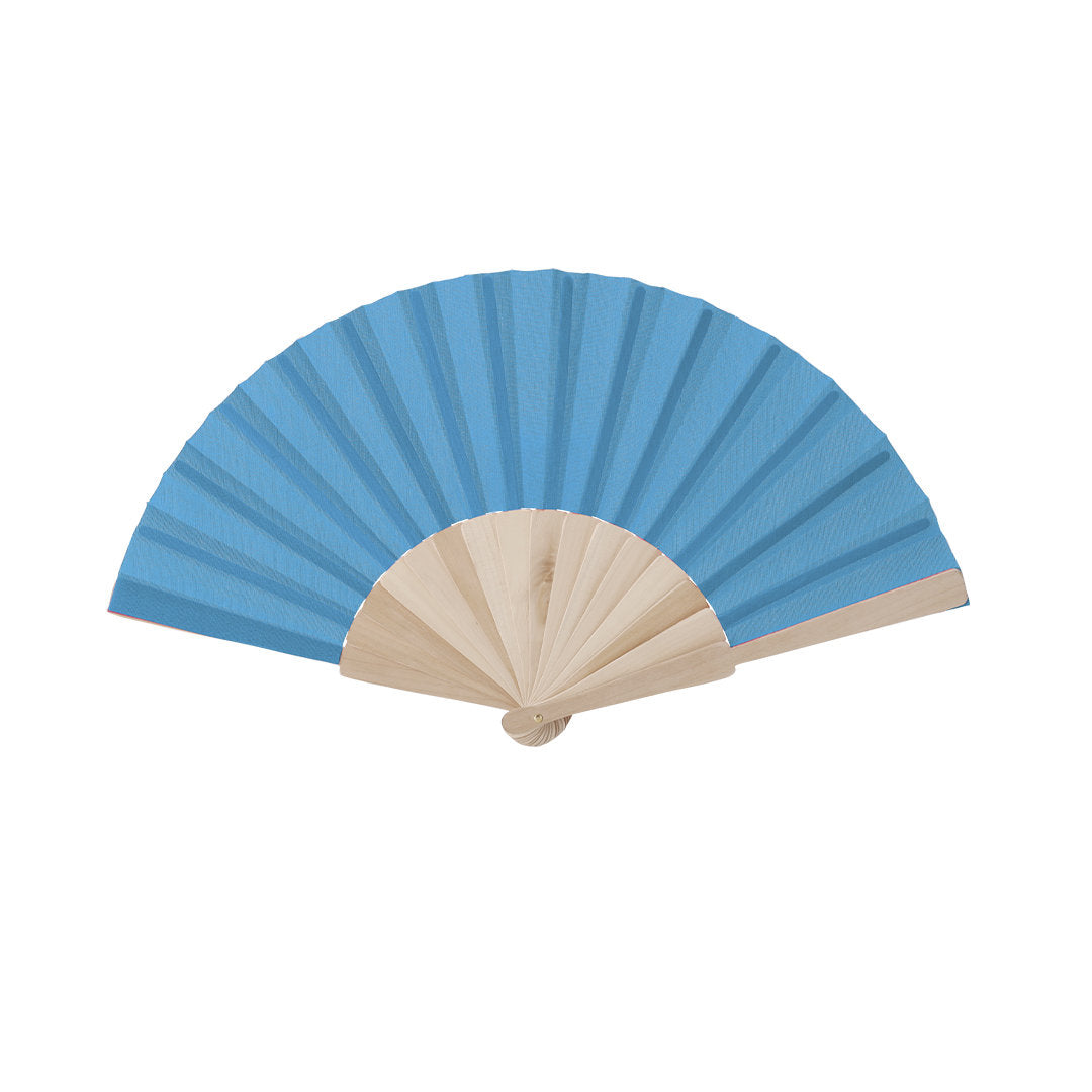 Abanico azul de tela y madera, personalizado para boda con el logo de los novios grabado a láser en la varilla