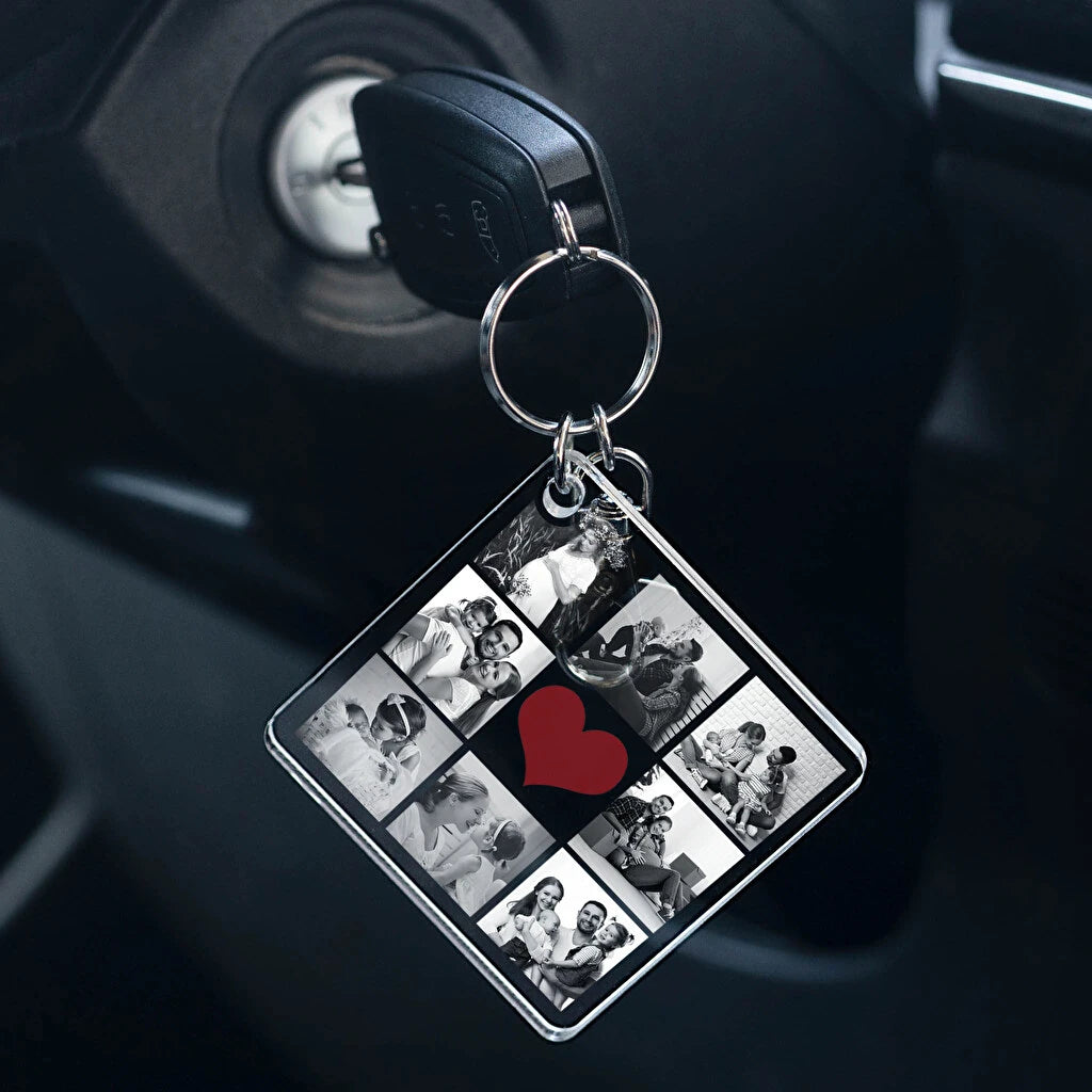 Llavero de metacrilato transparente personalizado mediante impresión directa con el diseño del cliente. Forma cuadrada