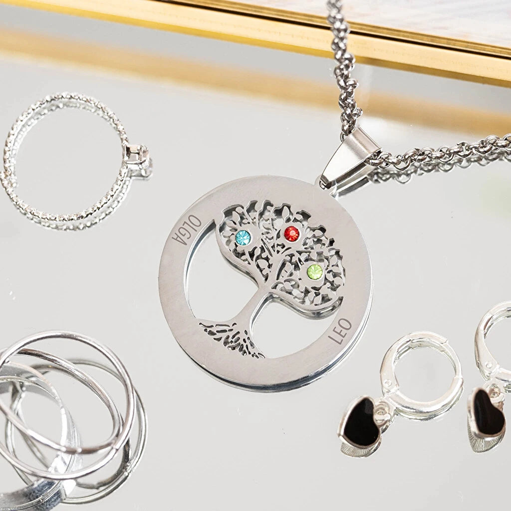 Colgante Árbol de la Vida grabado a láser en acero inoxidable, con piedras de colores y cadena incluida. Personalizado con dos nombres grabados