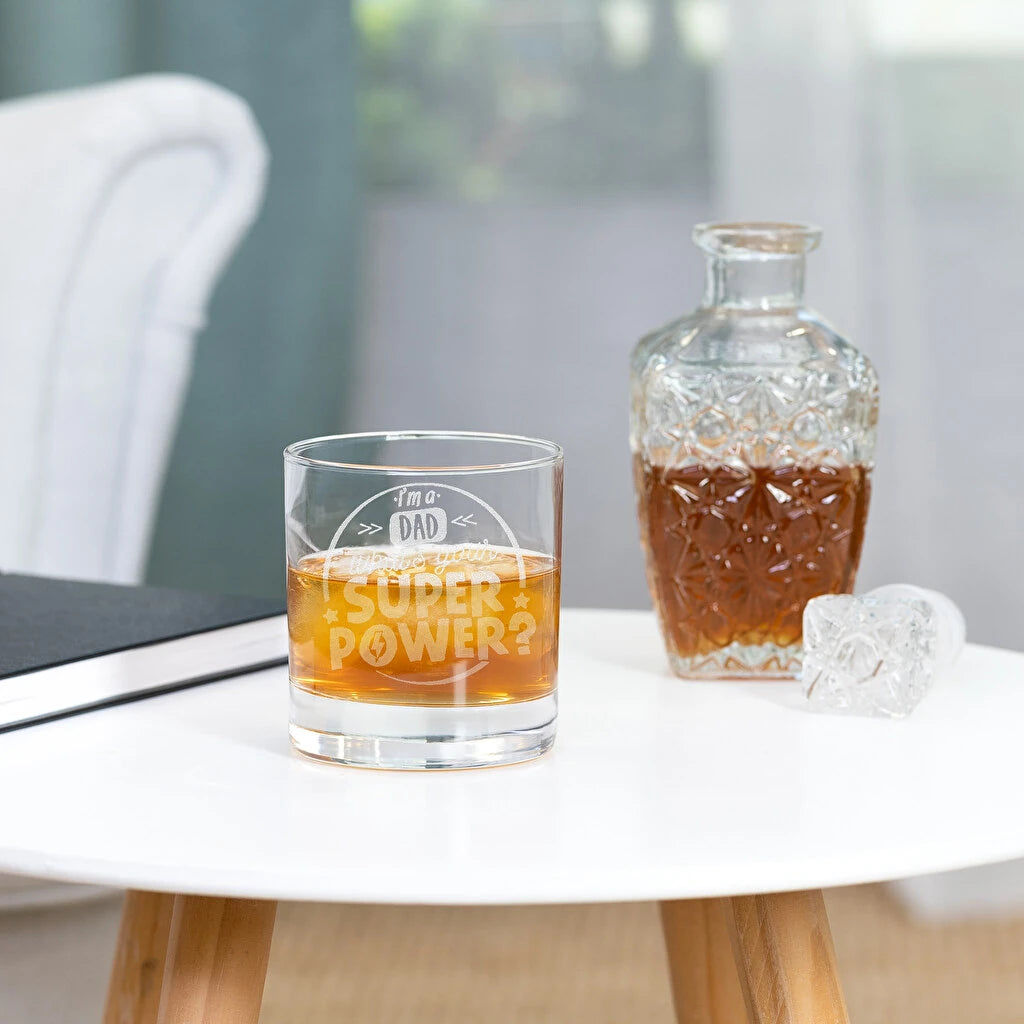 Vaso de whisky de cristal de 38 cl con grabado personalizado. Elegante, resistente y apto para lavavajillas, ideal como regalo especial.