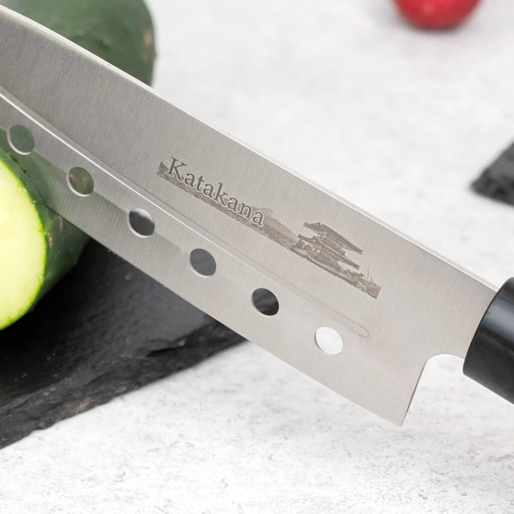 Juego de cuchillos japoneses personalizados con grabado. Cuchillo Santoku de acero inoxidable. Detalle del grabado