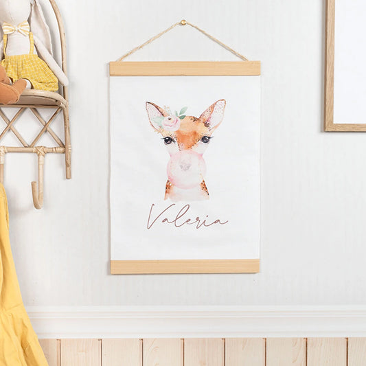 póster de tela personalizado con marco de madera con sujeción arriba y abajo y cuerda rústica para colgarlo, ideal para habitación infantil